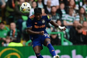 易游体育公司-法国劲旅勇夺冠军,英超球队凭借神奇表现晋级了吗