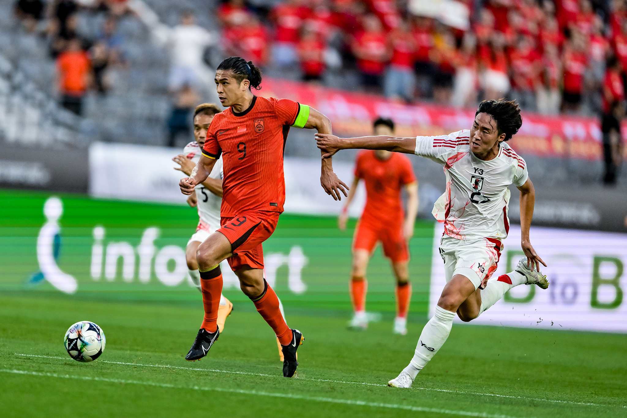 轻松取胜！中国足球代表队在国际赛事中卓越表现